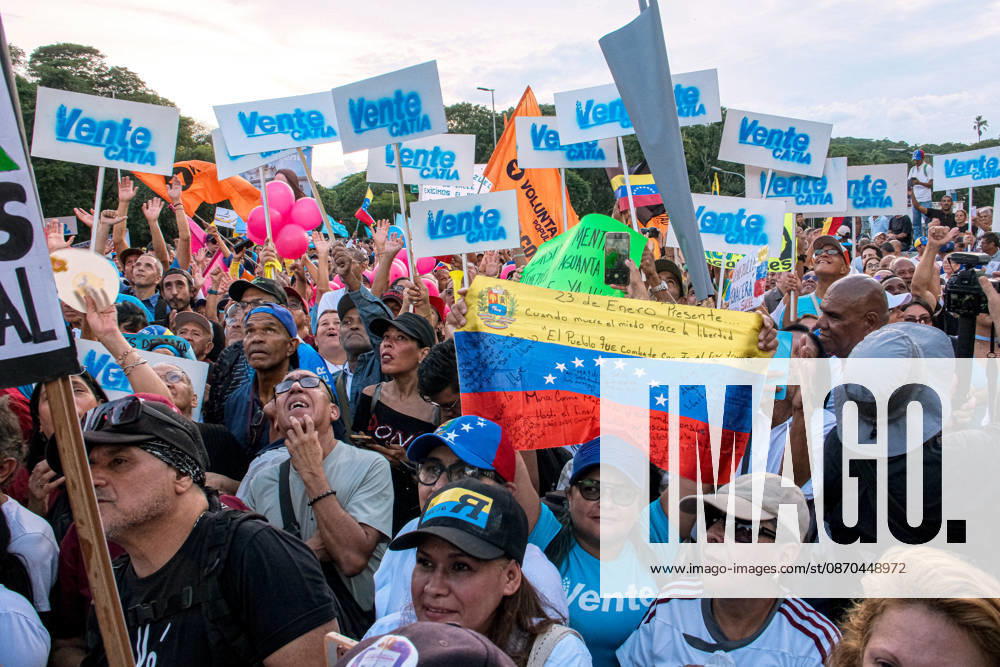 Venezuelan opposition supporters rally for free elections in Caracas CARACAS, VENEZUELA - OCTOBER 22: Members of political organizations such as Vente Venezuela, Primero Justicia, and Voluntad Popular gather in the surroundings of Plaza Venezuela in response to the call made by Venezuelan opposition leader and pro-democracy activist Maria Corina Machado, featuring speeches from various political and social leaders focused on memory, respect, democracy, and the demand for free elections in Caracas, Venezuela on October 22, 2026. Diko Betancourt Anadolu Caracas Venezuela. Editorial use only. Please get in touch for any other usage.