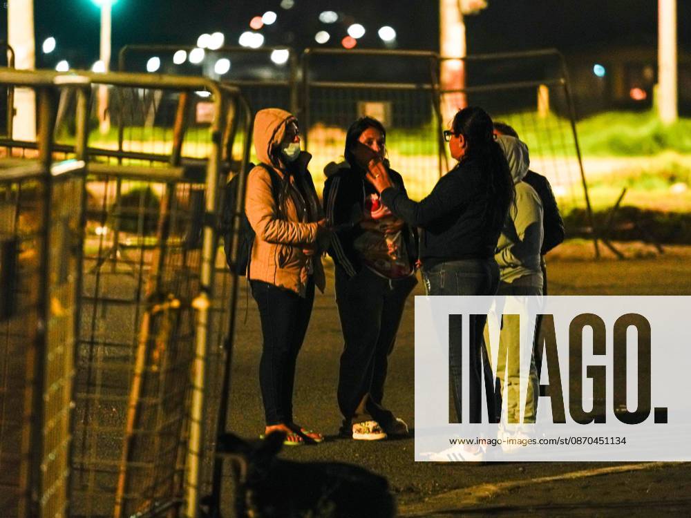 Latacunga, Thursday, October 22, 2026: Incidents at the Cotopaxi prison; family members and friends await news of the political prisoners, where there are reportedly injuries and fatalities. Photos: API William Lopez, Latacunga, Cotopaxi, Ecuador, 20261022 250957 6adad26612b09 img 20261022 221744