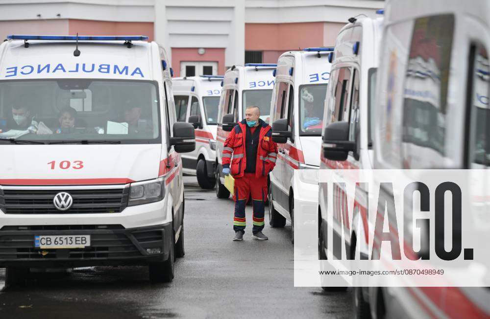 Belarus Russia Ukraine Military Operation POWs Exchange 9271129 23.10.2026 Emergency cars are seen during a prisoner-of-war exchange between Russia and Ukraine at the Novaya Guta checkpoint in Gomel Region, Belarus. Russia and Ukraine on October 23 complete a swap of 270 prisoners of war each. A humanitarian action to reunite Russian and Ukrainian families also takes place, a total of seven people return to Russia, including a married couple, and six families travel to Ukraine. Yuri Kochetkov Sputnik Gomel region Belarus