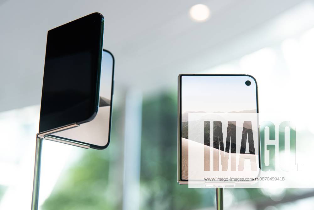The new iPhone Duo models displayed at an Apple Store..The iPhone Duo, Apple s first foldable phone, was officially launched for purchase at the Apple Store in Bangkok on October 23, 2026. Bangkok Thailand - ZUMAs197 20261023_aaa_s197_011