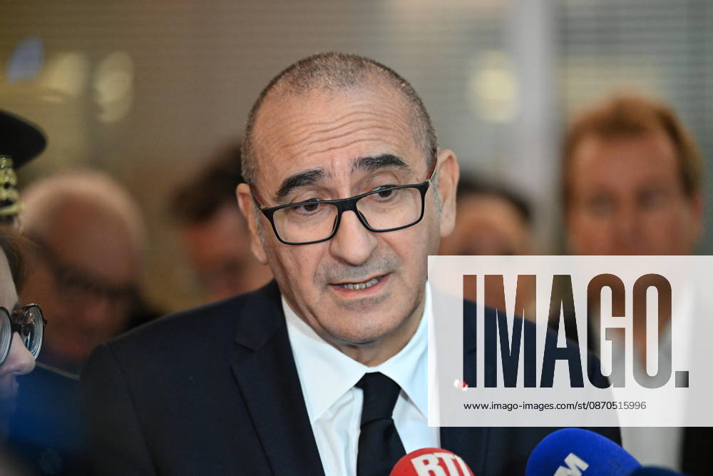 Deadly drive-by shooting attack in Paris suburb of Trappes TRAPPES, FRANCE - OCTOBER 23: France s Interior Minister Laurent Nunez speaks to the press members following a shooting killing at least one person and injuring four others according to police sources, in Trappes, Paris suburb, France on October 23, 2026. Mustafa Yalcin Anadolu Trappes France. Editorial use only. Please get in touch for any other usage.