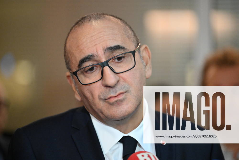 Deadly drive-by shooting attack in Paris suburb of Trappes TRAPPES, FRANCE - OCTOBER 23: France s Interior Minister Laurent Nunez speaks to the press members following a shooting killing at least one person and injuring four others according to police sources, in Trappes, Paris suburb, France on October 23, 2026. Mustafa Yalcin Anadolu Trappes France. Editorial use only. Please get in touch for any other usage.