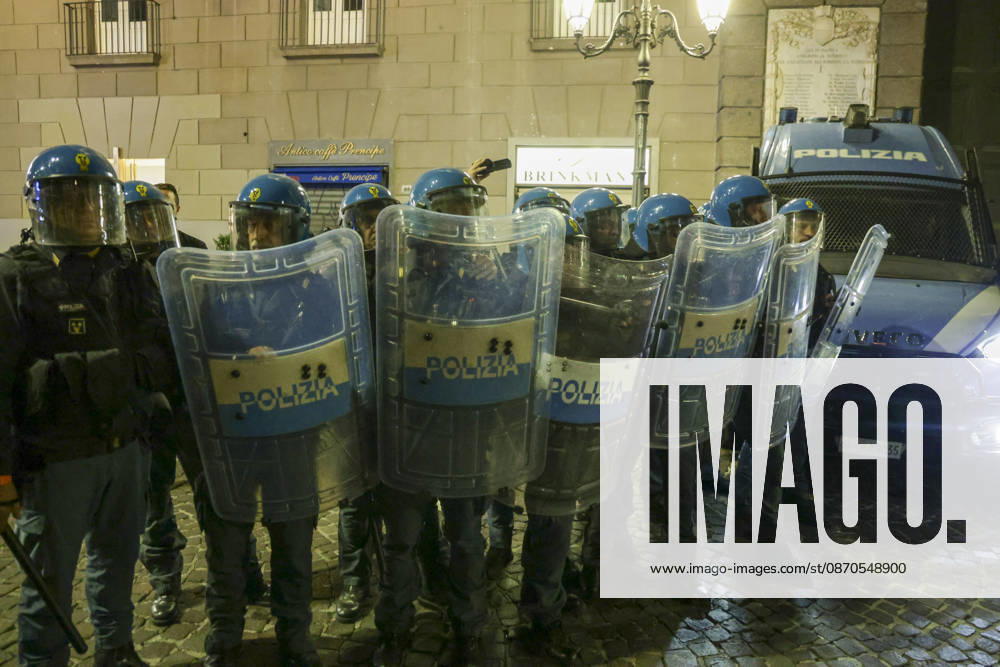 Protesters Clash with Police in Naples Students, trade union members and activists from Potere al Popolo take part in a demonstration against the rising cost of living in Piazza Municipio. Clashes between demonstrators and police break out during the protest. ABP18886