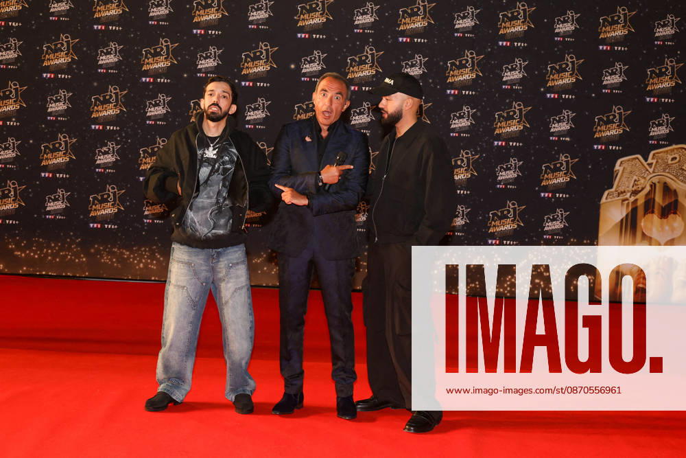 Bigflo and Oli flank Nikos Aliagas at the photocall for the 28th annual NRJ Music Awards 2026 at the Palais des Festivals et des Congrès in Cannes, October 23, 2026 The biggest French and international stars are once again expected on the famous steps of the Palais des Festivals for an evening that promises plenty of surprises and memorable performances Dominique Jacovides Bestimage Photocall for the 28th edition of the 2026 NRJ Music Awards at the Palais des Festivals et des Congrès in Cannes, October 23, 2026 The biggest French and international stars are once again expected to grace the famous steps of the Palais des Festivals for an evening that promises plenty of surprises and memorable performances Cannes, France