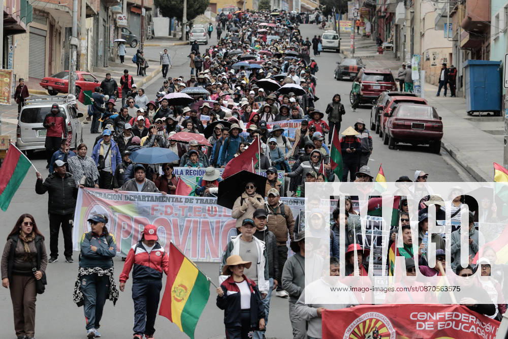 Bolivian teachers march amid the state of emergency in Bolivia LA PAZ, BOLIVIA - OCTOBER 23: Demonstrators take part in a teachers protest amid the state of emergency in La Paz, Bolivia, on October 23, 2026. The Urban Teachers Union is holding a 24-hour nationwide strike this Friday to press a series of demands upon the national government. In La Paz, Cochabamba, Chuquisaca, and Santa Cruz, teachers are staging marches and protests, despite the state of emergency currently in effect in the country. Jorge Mateo Romay Salinas Anadolu La paz Bolivia. Editorial use only. Please get in touch for any other usage.
