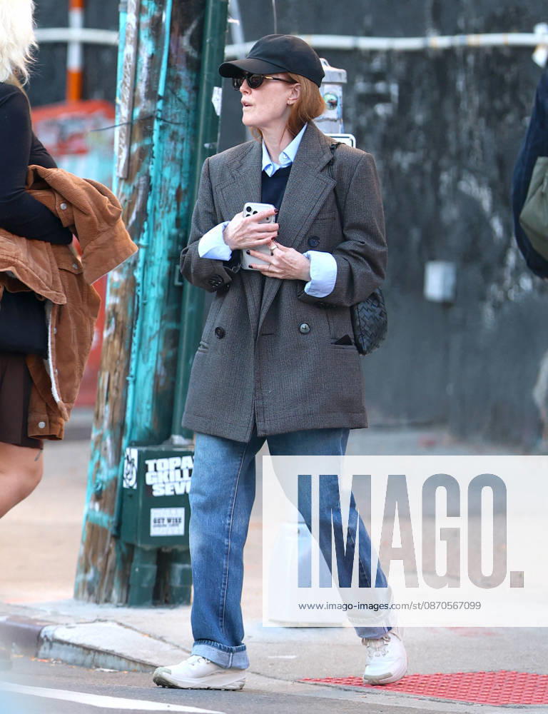 Julianne Moore out in New York Actress Julianne Moore is walking on the street in Brooklyn, NY on October 23, 2026. Photo by Dylan Travis ABACAPRESS.COM Brooklyn NY