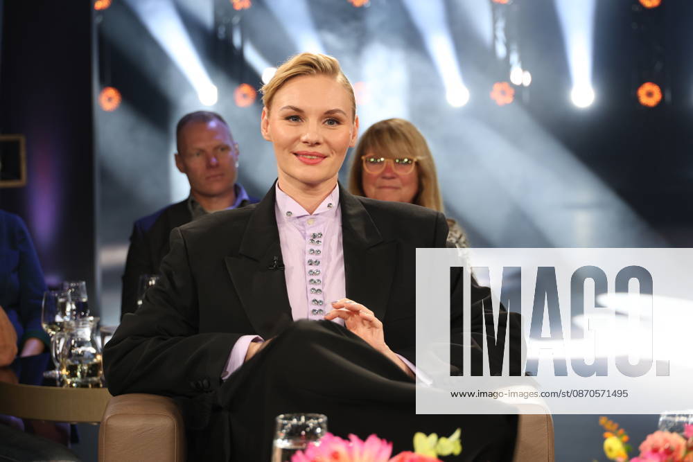Rosalie Thomass, actress, guest on the NDR Talk Show; photo op on October 23, 2026, at the Hamburg Lokstedt television studio prior to the broadcast on NDR Television s Channel 3
