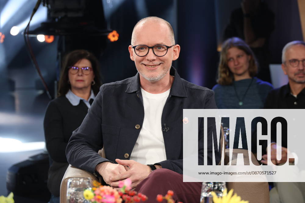 Martin Reinl, puppeteer, guest on the NDR Talk Show; photo op on October 23, 2026, at the Hamburg Lokstedt television studio prior to the broadcast on NDR Television s Channel 3