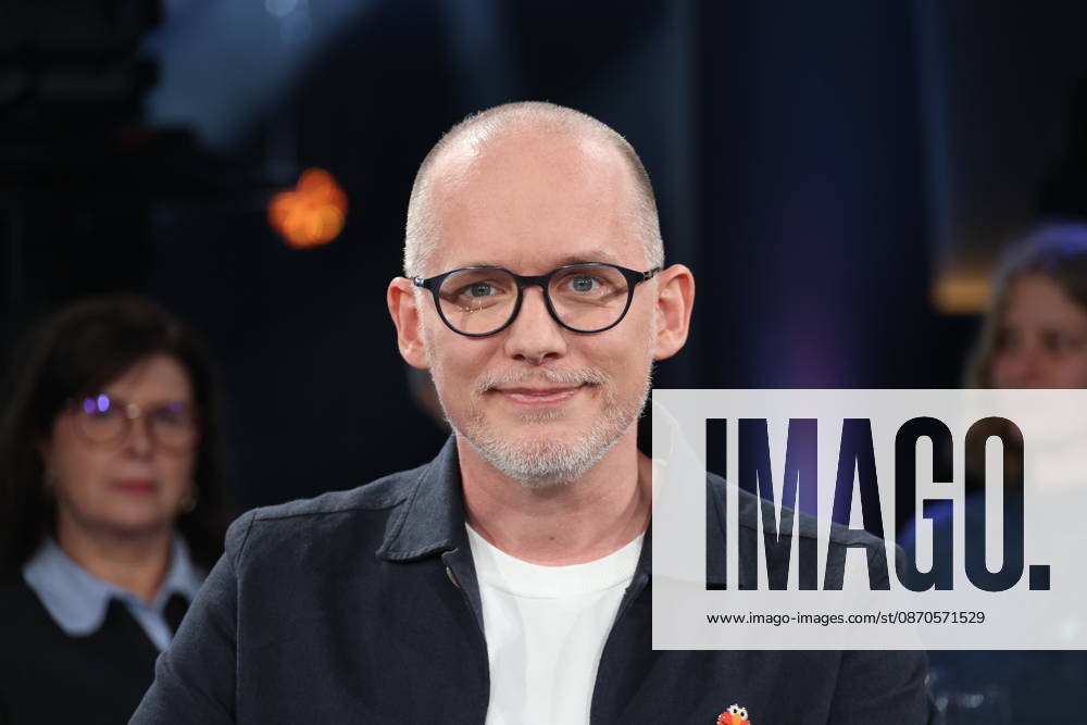 Martin Reinl, puppeteer, guest on the NDR Talk Show; photo op on October 23, 2026, at the Hamburg Lokstedt television studio prior to the broadcast on NDR Television s Channel 3