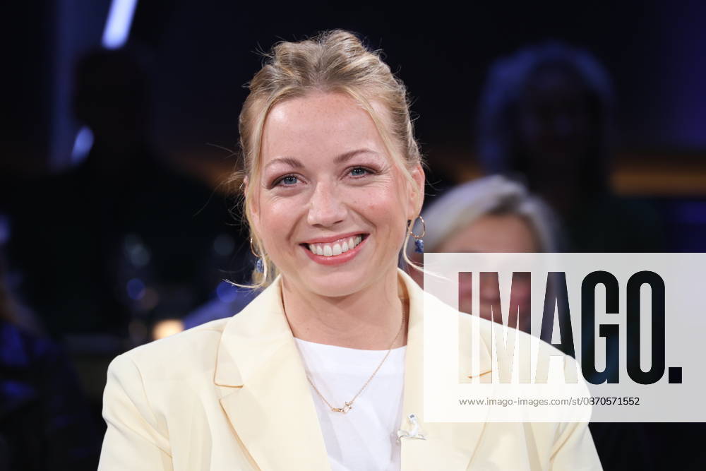 Zora Klipp, restaurateur and TV chef, guest on the NDR Talk Show; photo op on October 23, 2026, at the Hamburg Lokstedt TV studio prior to the broadcast on NDR Television’s Channel 3