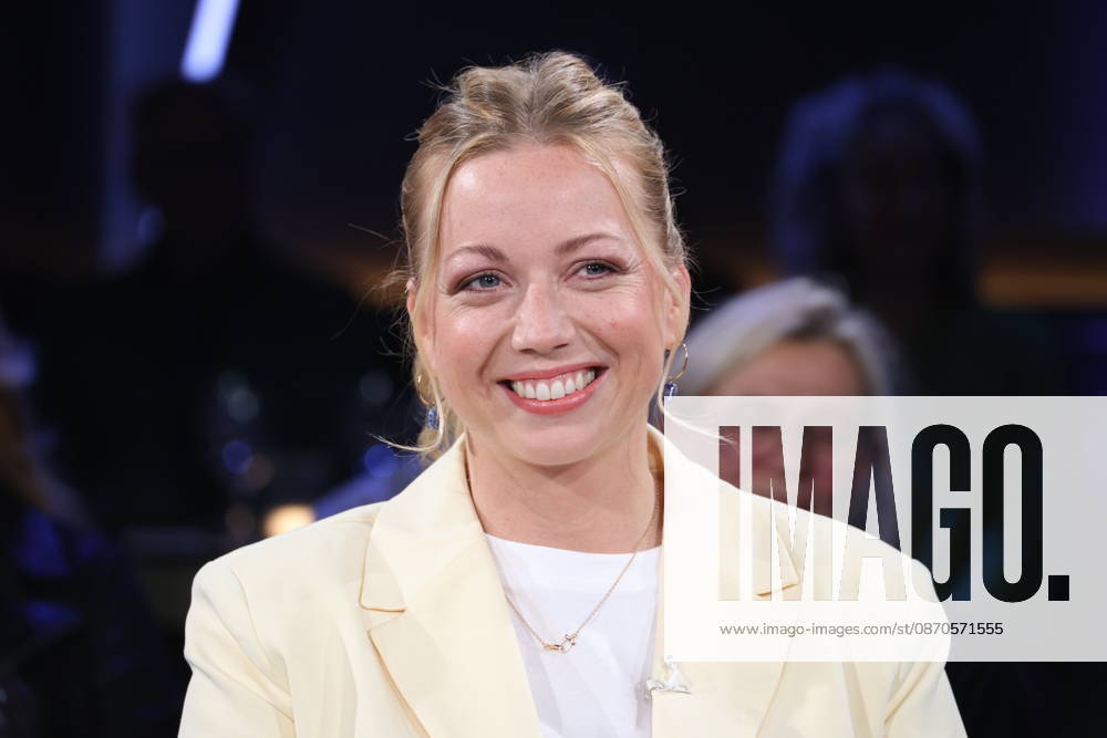 Zora Klipp, restaurateur and TV chef, guest on the NDR Talk Show; photo op on October 23, 2026, at the Hamburg Lokstedt TV studio prior to the broadcast on NDR Television’s Channel 3