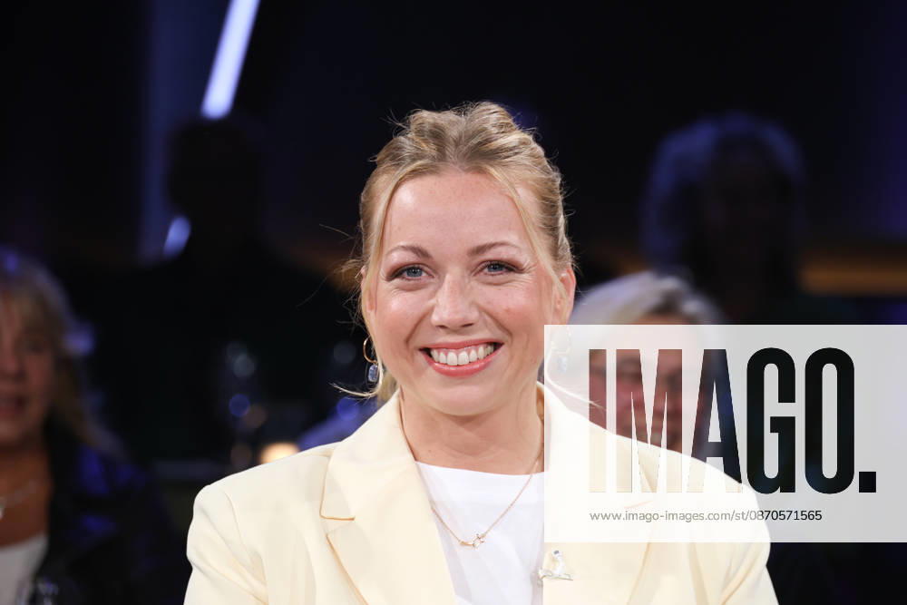 Zora Klipp, restaurateur and TV chef, guest on the NDR Talk Show; photo op on October 23, 2026, at the Hamburg Lokstedt TV studio prior to the broadcast on NDR Television’s Channel 3