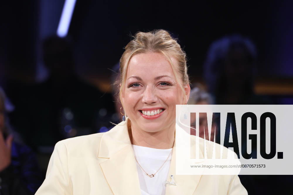 Zora Klipp, restaurateur and TV chef, guest on the NDR Talk Show; photo op on October 23, 2026, at the Hamburg Lokstedt TV studio prior to the broadcast on NDR Television’s Channel 3