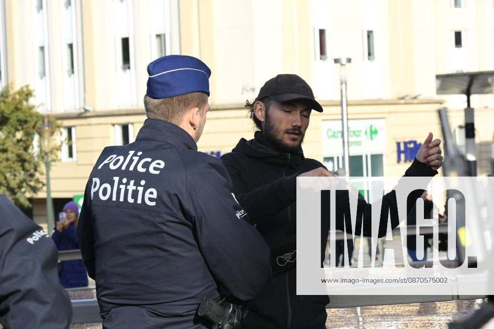 Extreme Left And Citizen Activists Protest 24 10 2026 BRUSSELS, BELGIUM - OCTOBER 24 : Police and demonstrators pictured during illegal demonstration the centre of Brussels against budget measures on October 24, 2026 in Brussels, Belgium, 24 10 2026 Brussels Belgium