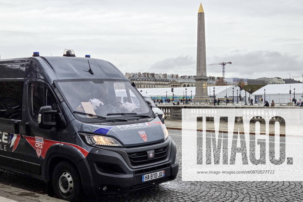 FRANCE, PARIS - OCTOBER 24, 2026: A police vehicle is seen at the Place de la Concorde. Security measures have been tightened in the French capital as mass protests involving trade unions and university students are expected. Dmitry Orlov TASS 99860455