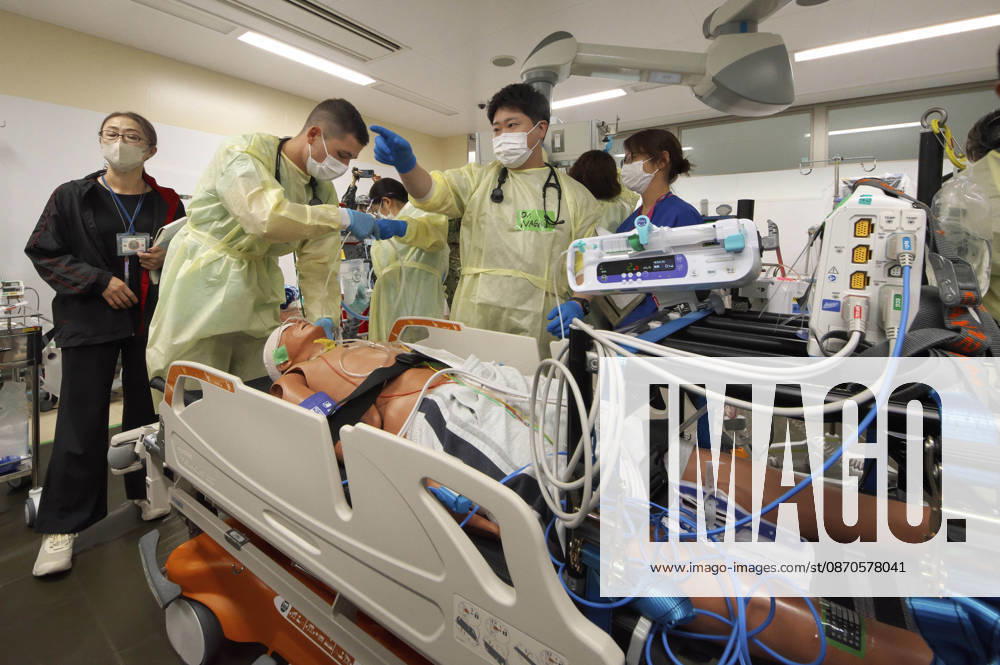 Soldiers from the Japan Self-Defense Forces and the German Bundeswehr are participating in a joint medical exercise at Iruma Air Base as part of the Japan-U.S. military exercise Keen Sword 27. Iruma, October 24, 2026 Foto:xK.xFuturexImagex sword_6010