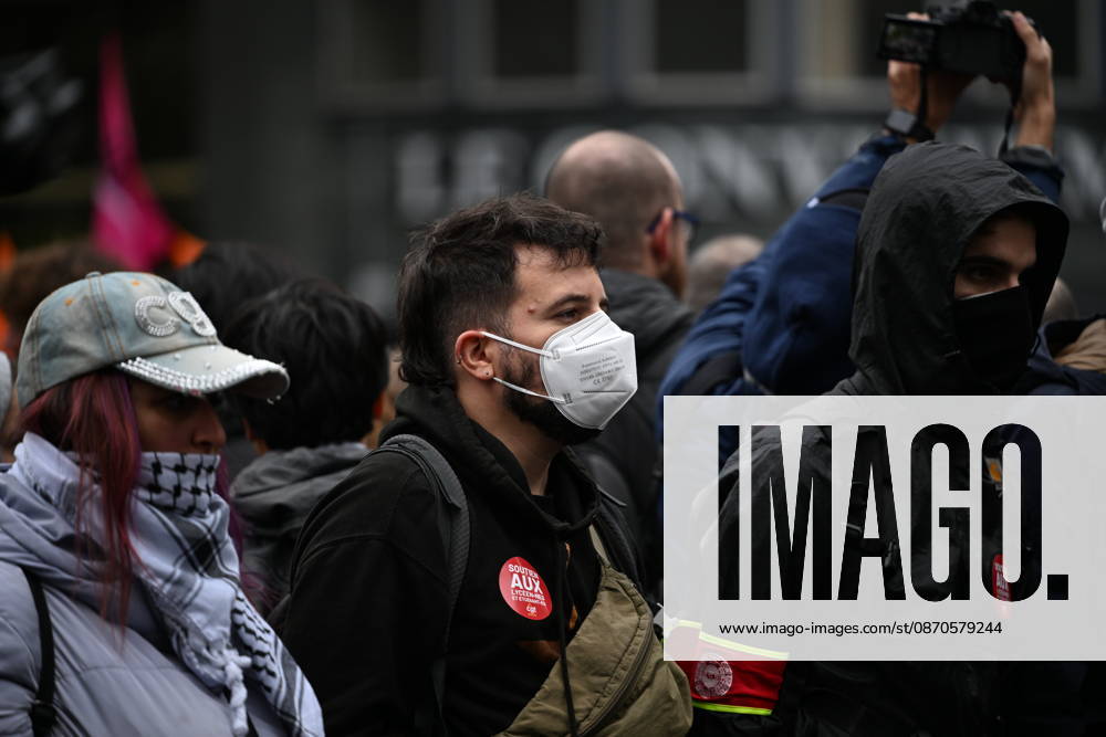 Demonstrators gather near Porte d Italie amid ongoing protests in Paris PARIS, FRANCE - OCTOBER 24: Demonstrators gather near Porte d Italie in southern Paris, chanting slogans ahead of planned marches, while security forces closely monitor the area in Paris, France, on October 24, 2026. Mouneb Taim Anadolu Paris France. Editorial use only. Please get in touch for any other usage.
