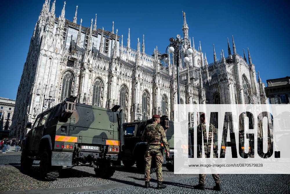 Army strikes Piazza Duomo. The city is under lockdown, preparing for the demonstrations planned for this afternoon. Piazza Duomo, October 24, 2026, Milan Milan Italy - ZUMAa289 20261024_zia_a289_044