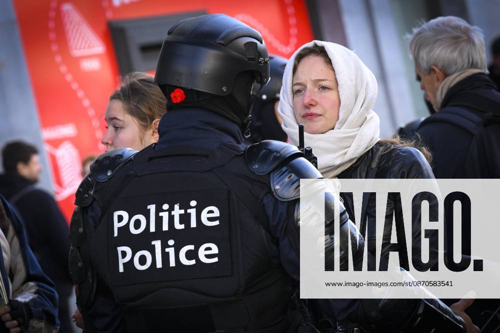 Extreme Left And Citizen Activists Protest 24 10 2026 BRUSSELS, BELGIUM - OCTOBER 24 : Police and demonstrators pictured during illegal demonstration the centre of Brussels against budget measures on October 24, 2026 in Brussels, Belgium, 24 10 2026 Brussels Belgium