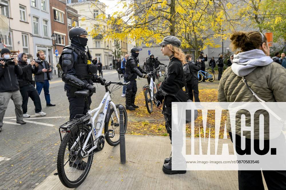 Extreme Left And Citizen Activists Protest 24 10 2026 BRUSSELS, BELGIUM - OCTOBER 24 : Police and demonstrators pictured during illegal demonstration the centre of Brussels against budget measures on October 24, 2026 in Brussels, Belgium, 24 10 2026 Brussels Belgium