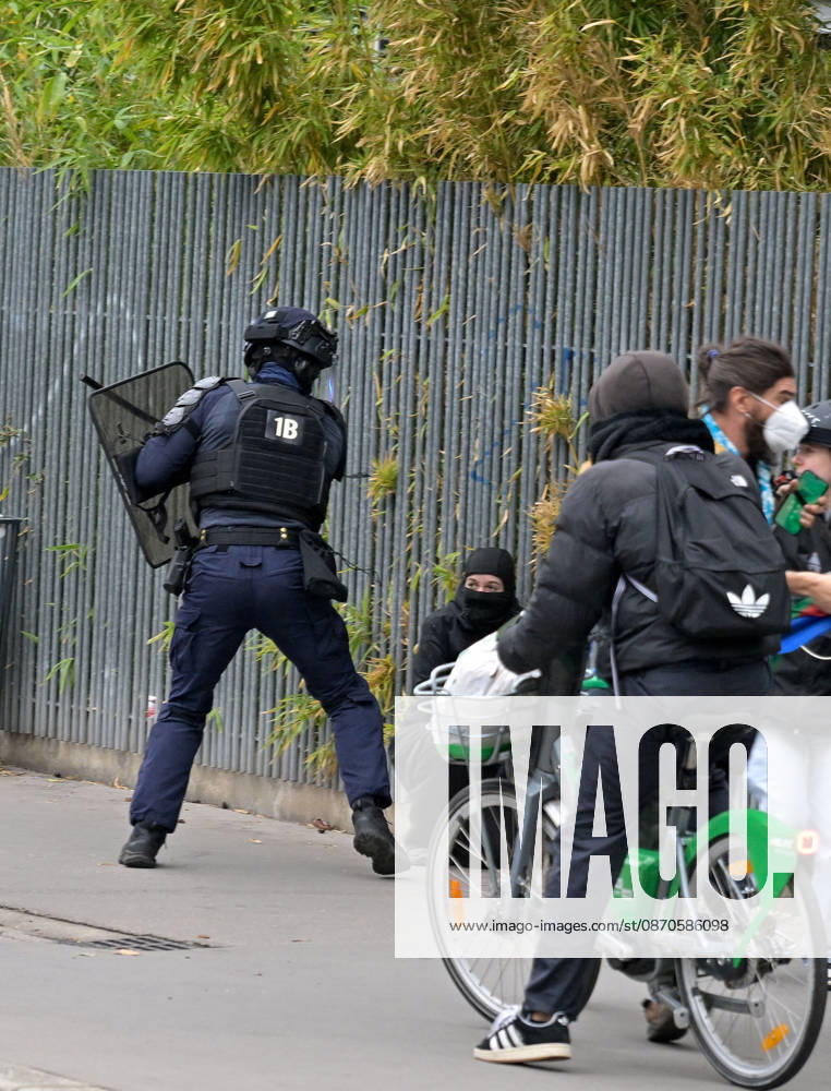 Clashes During The Yellow Vests Protest Act II - Lyon Clashes during the Yellow Vests Protest Act II In Lyon, France on 24 October 2026. Photo by ABACAPRESS.COM Lyon France