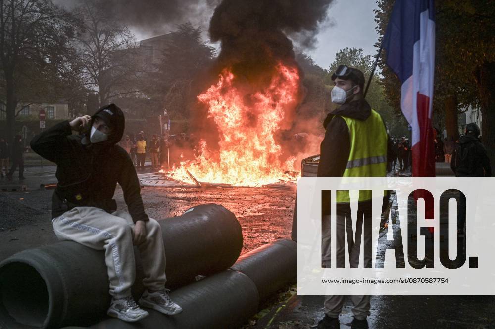 OCTOBER 24 PROTESTS PHOTOPQR OUEST FRANCE Charles BURY CAEN 10 24 2026 Act II of the protests against the high cost of living: Students, unions, and Yellow Vests, about 10,000 people in Caen, Calvados, Normandy. Photo by Charles Bury, Ouest France, France, Oct. 24, 2026. Another day of protests this Saturday, and amid fears of renewed violence and looting, restrictions on freedom of movement and assembly have multiplied, drawing sharp criticism from civil liberties groups. CAEN, France