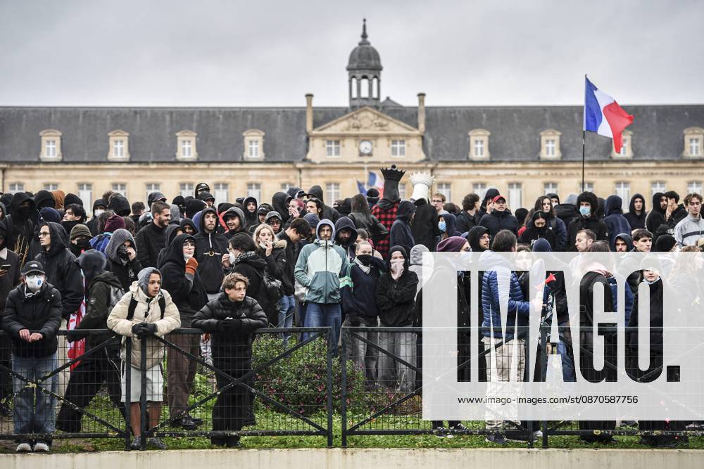 OCTOBER 24 PROTESTS PHOTOPQR OUEST FRANCE Charles BURY CAEN 10 24 2026 Act II of the protests against the high cost of living: Students, unions, and Yellow Vests, about 10,000 people in Caen, Calvados, Normandy. Photo by Charles Bury, Ouest France, France, Oct. 24, 2026. Another day of protests this Saturday, and amid fears of renewed violence and looting, restrictions on freedom of movement and assembly have multiplied, drawing sharp criticism from civil liberties groups. CAEN, France
