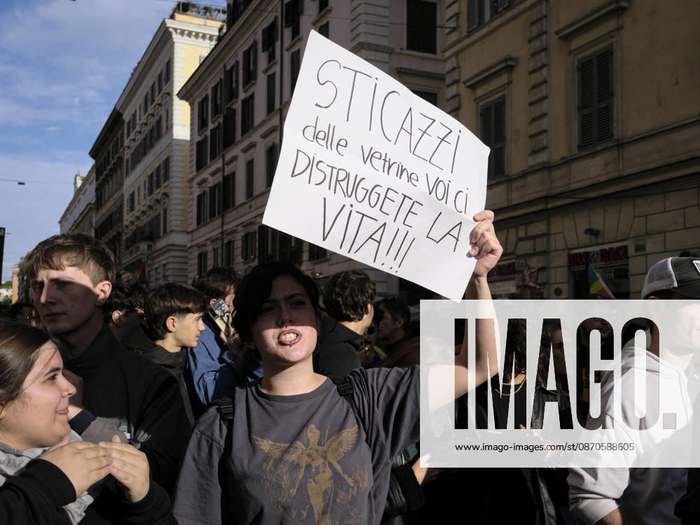 Rome Anti-War Demonstration Rome, Italy, October 24, 2026. Demonstrators take part in an anti-war march, under the slogan Fuori lItalia dalla guerra (Keep Italy Out of the War). Protesters, opposing Italys involvement in wars, military rearmament and the Italian governments policies. Rome Italy