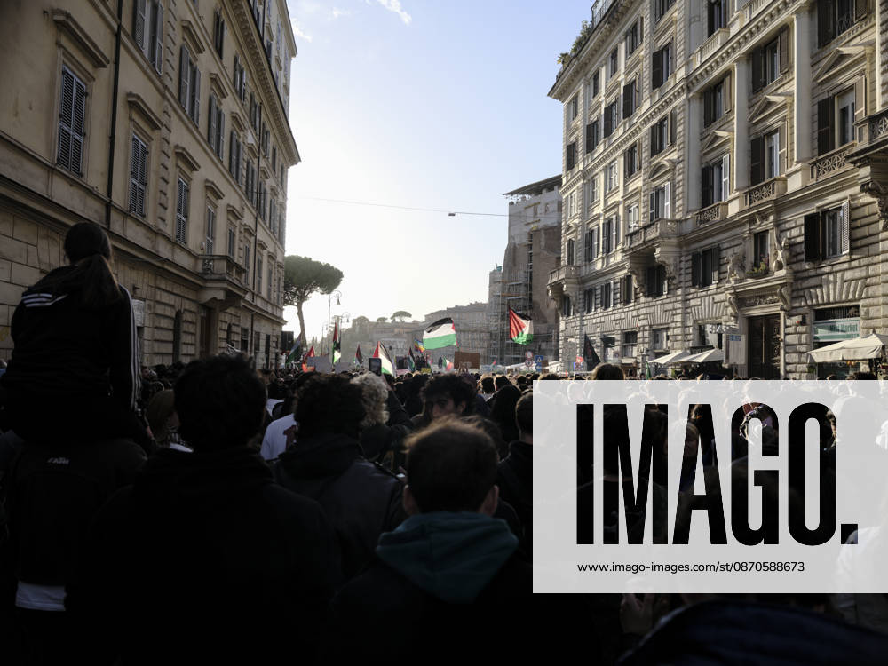 Rome Anti-War Demonstration Rome, Italy, October 24, 2026. Demonstrators take part in an anti-war march, under the slogan Fuori lItalia dalla guerra (Keep Italy Out of the War). Protesters, opposing Italys involvement in wars, military rearmament and the Italian governments policies. Rome Italy