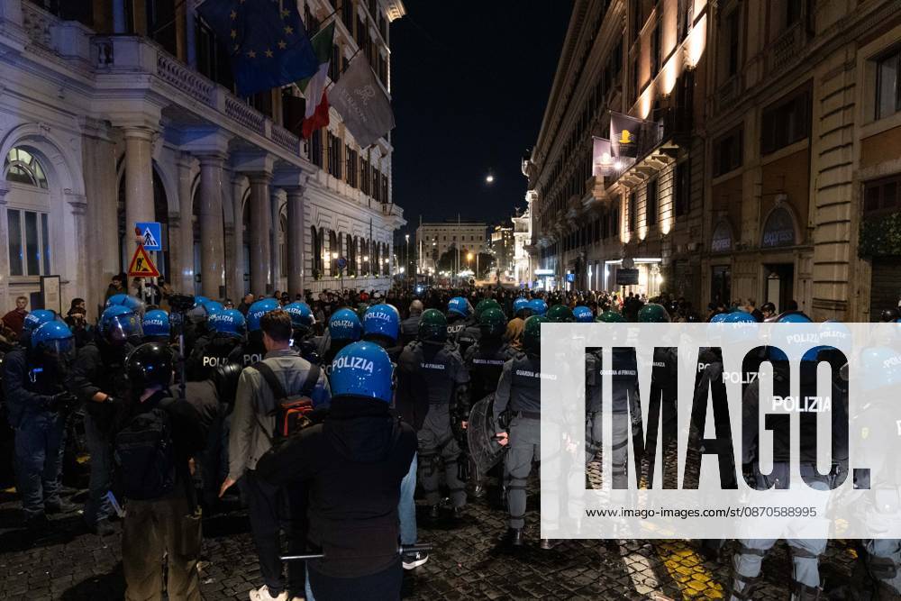 IPA90124676 - Protest Against Rising Living Costs: Rome, October 24, 2026 March Organized by the October 17 Movement