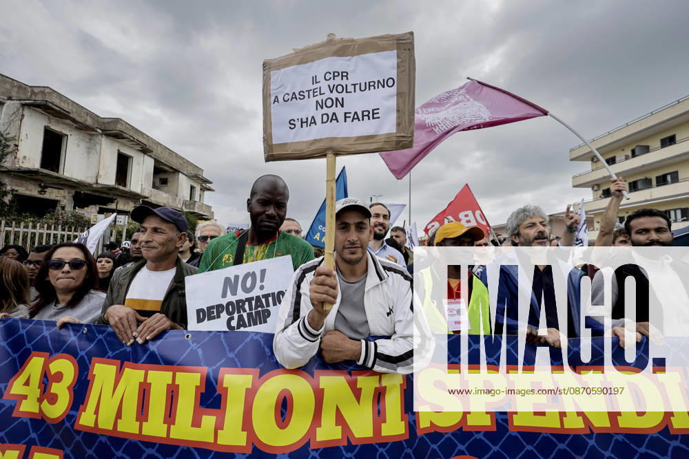 IPA90126152 - Castelvolturno: The church and local institutions led the peaceful march of 10,000 people according to police figures, though organizers claim there were nearly 20,000 participants to protest the opening of the CPRs (centers for repatriation), which are administrative detention facilities.