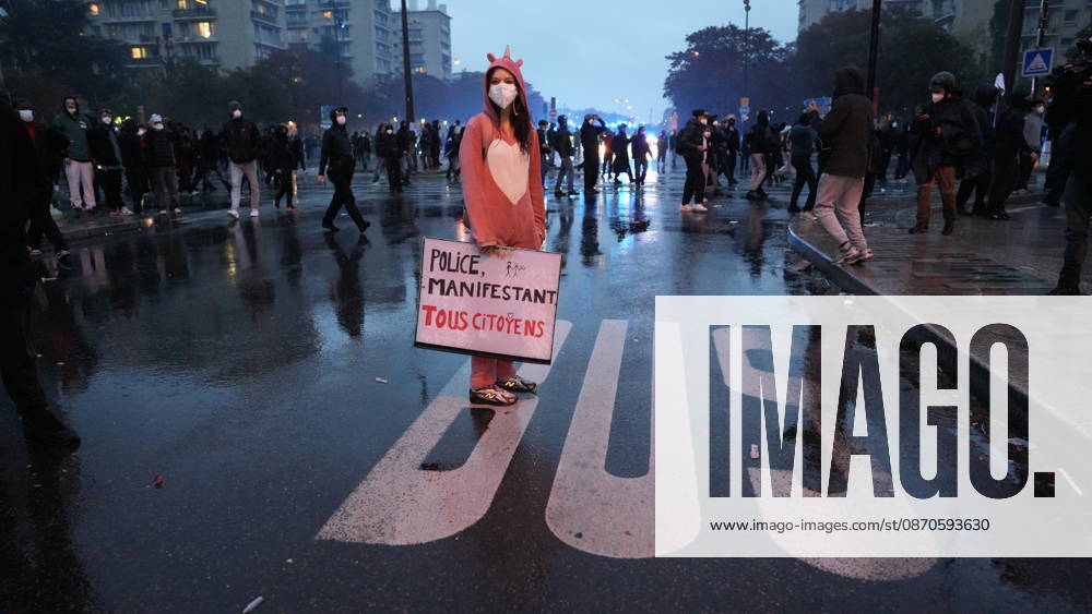 A demonstration against government policy wad held in Paris, France, on October 24, 2026. Protests follow last weekend s demonstrations, which were marked by violent clashes and widespread damage. (CTKxPhoto PavelxNemecek) CTKPhotoF202610240027301 CTKPhotoF202610240027301