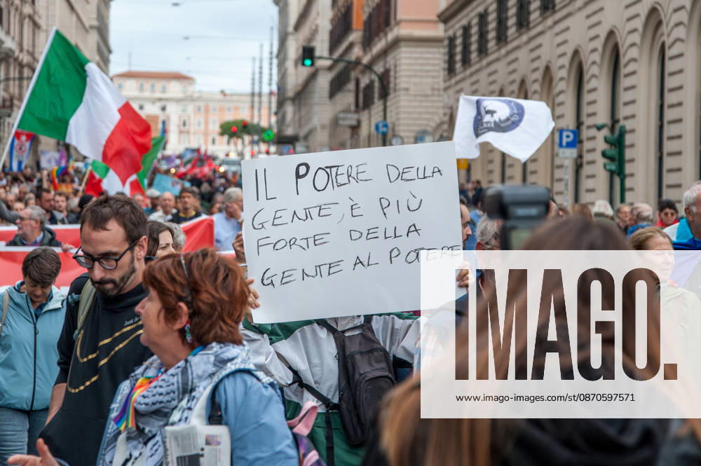 IPA90132238 - October 24, 2026: Demonstration in Rome organized by the October 17 Movement. P.S.: The photo may be used provided that the context in which it was taken is respected and there is no intent to defame or disparage the dignity of the individuals depicted.