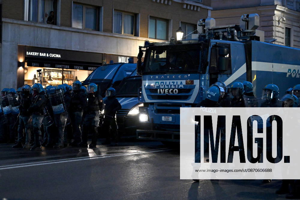 Demonstration against the government in Rome ROME, ITALY - OCTOBER 24: Police officers and water cannon vehicles block a road as anti-government protesters attempt to march toward the prime minister s office, on October 24, 2026 in Rome, Italy. Demonstrators taking part in the protest came face to face with security forces as police prevented them from advancing. Baris Seckin Anadolu Rome Italy. Editorial use only. Please get in touch for any other usage.