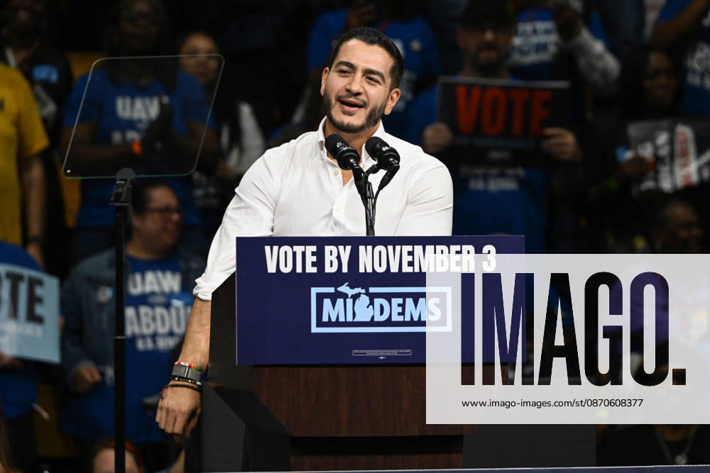 MI: Democrats Campaign in Detroit, Michigan Abdul El-Sayed, Democratic Nominee for United States Senate from Michigan, speaks at a Democratic candidates rally at Cass Technical High School in Detroit, Michigan, USA on Saturday, October 24, 2026. Winning US Senate and US House races in the swing state of Michigan is central to Democratic hopes to wrest power in both chambers of the US Congress from the Republicans. Photo by Kyle Mazza CNP ABACAPRESS.COM Detroit Michigan United States