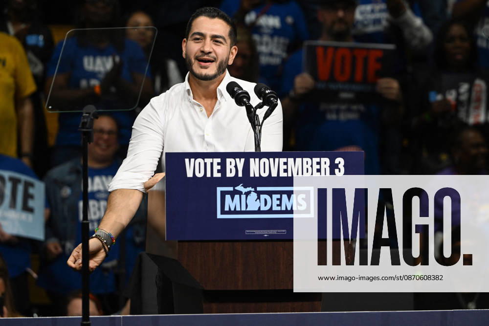 MI: Democrats Campaign in Detroit, Michigan Abdul El-Sayed, Democratic Nominee for United States Senate from Michigan, speaks at a Democratic candidates rally at Cass Technical High School in Detroit, Michigan, USA on Saturday, October 24, 2026. Winning US Senate and US House races in the swing state of Michigan is central to Democratic hopes to wrest power in both chambers of the US Congress from the Republicans. Photo by Kyle Mazza CNP ABACAPRESS.COM Detroit Michigan United States