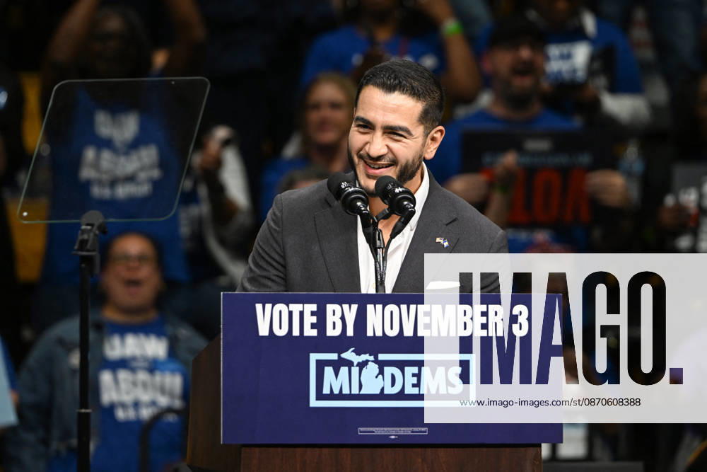 MI: Democrats Campaign in Detroit, Michigan Abdul El-Sayed, Democratic Nominee for United States Senate from Michigan, speaks at a Democratic candidates rally at Cass Technical High School in Detroit, Michigan, USA on Saturday, October 24, 2026. Winning US Senate and US House races in the swing state of Michigan is central to Democratic hopes to wrest power in both chambers of the US Congress from the Republicans. Photo by Kyle Mazza CNP ABACAPRESS.COM Detroit Michigan United States