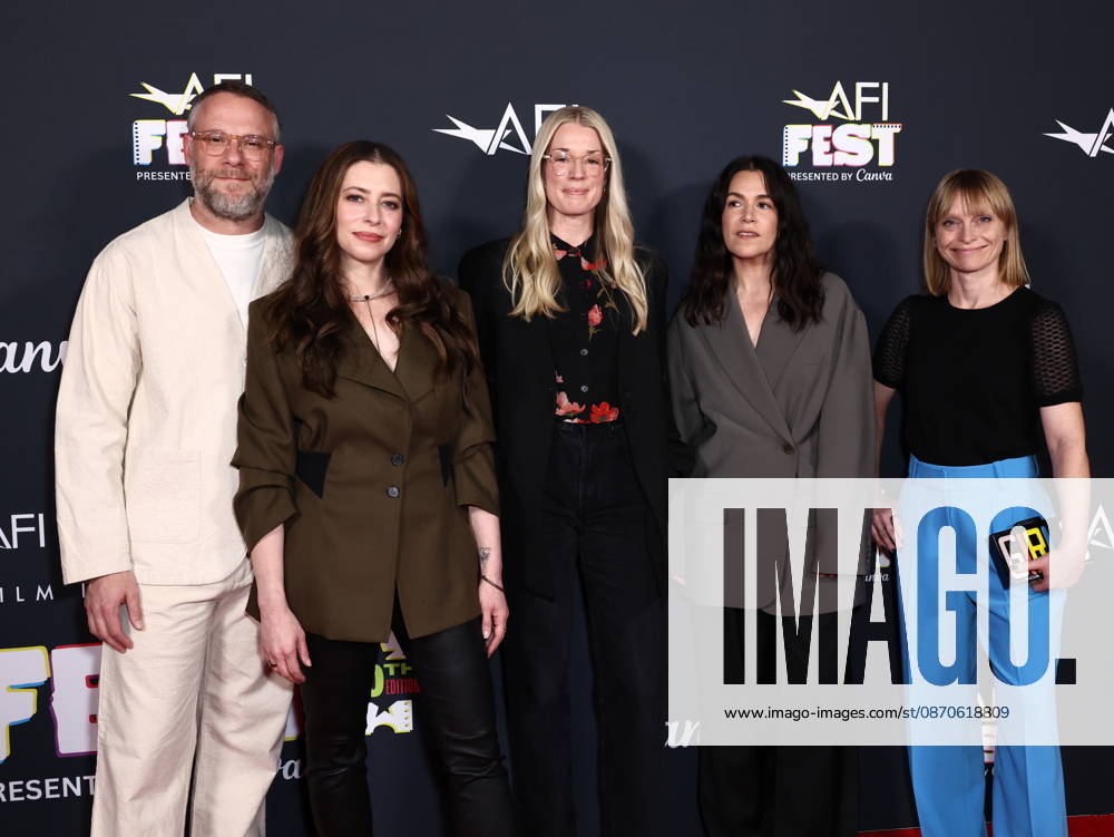 2026 AFI Fest - Special Screening Of Independent Film Company s Tangles Seth Rogen, Lauren Miller, Leah Nelson, Abbi Jacobson and Jennifer Ray at the 2026 AFI (American Film Institute) Fest Presented By Canva - Special Screening Of Independent Film Company s Tangles held at TCL Chinese 6 Theatres at Ovation Hollywood on October 24, 2026 in Hollywood, Los Angeles, California, United States. Hollywood California United States