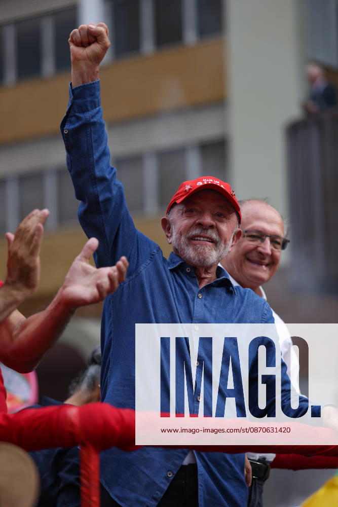 SãO PAULO, SP - 24.10.2026: LULA NA AVENIDA PAULISTA EM SãO PAULO - President Luiz Inácio Lula da Silva (PT), candidate for re-election, in his last campaign event before the second round. Paulista Avenue x3037969x IanxMaenfeld
