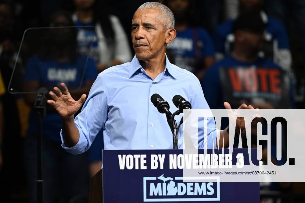 MI: Democrats Campaign in Detroit, Michigan Former United States President Barack Obama, speaks at a Democratic candidates rally at Cass Technical High School in Detroit, Michigan, USA on Saturday, October 24, 2026. Winning US Senate and US House races in the swing state of Michigan is central to Democratic hopes to wrest power in both chambers of the US Congress from the Republicans. Credit: CNP AdMedia