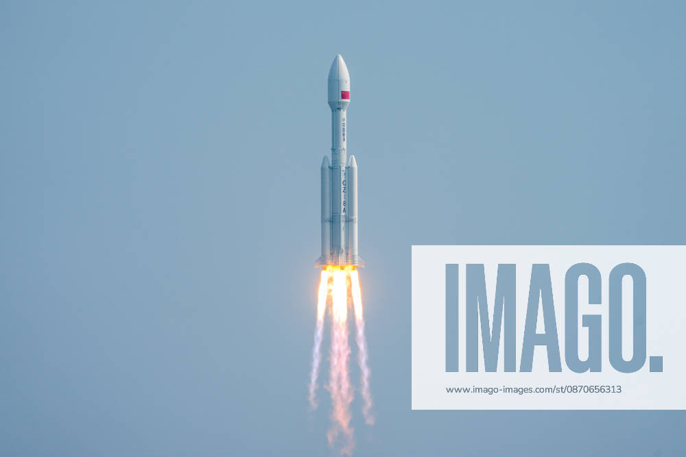 A Long March-8A carrier rocket carrying the 28th group of low-orbit internet satellites blasts off from the Hainan Commercial Spacecraft Launch Site on October 25, 2026 in Wenchang, Hainan Province of China. The rocket lifted off at 10:03 a.m. (Beijing Time) from the Hainan commercial spacecraft launch site. The payloads, the 28th group of low-orbit internet satellites, entered the designated orbit.