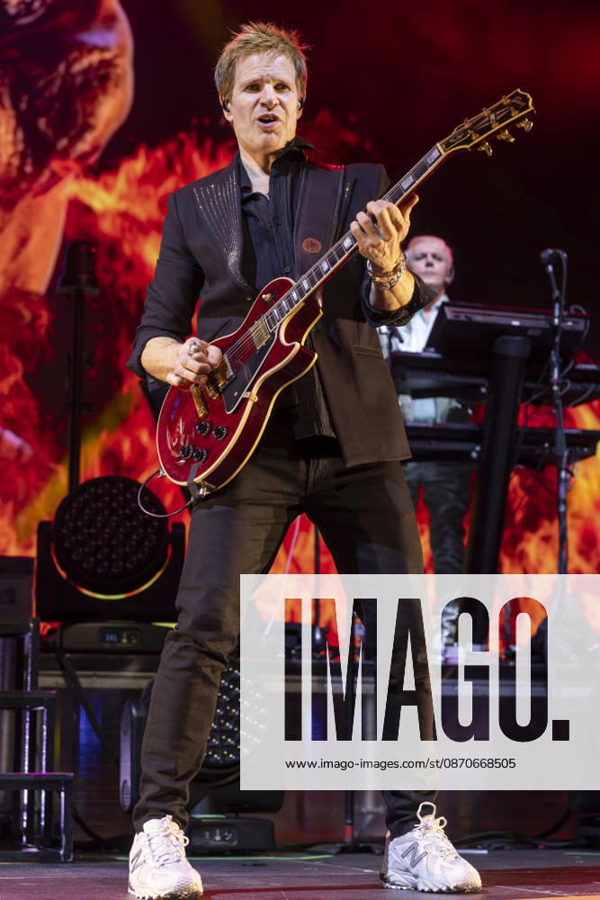 Duran Duran performs at Leeds Arena Dominic Brown of Duran Duran performs at Leeds Arena, Leeds, England, 24th October 2026 as part of the Free To Love Tour, Credit:Mike Gray MIKE GRAY - B4227 Avalon United Kingdom, England, Leeds, Leeds Arena