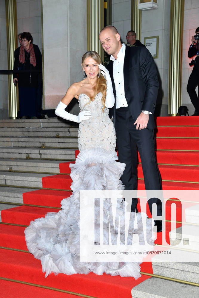 Jenny Elvers with her son Paul Jolig at the 2026 Leipzig Opera Ball at the Leipzig Opera on October 24, 2026