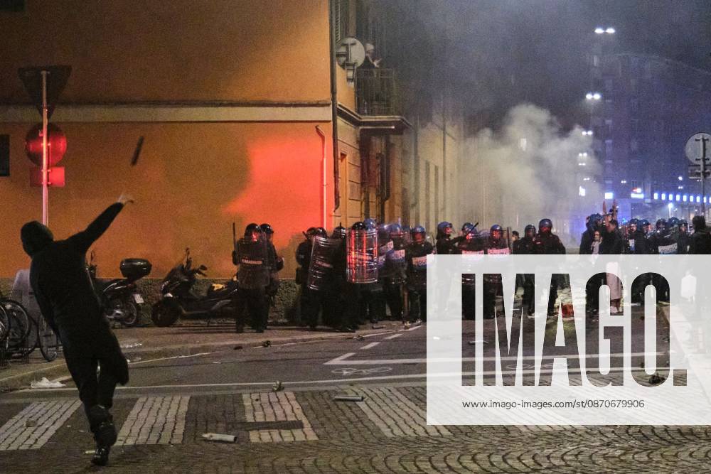 Thousands of people gathered spontaneously in Piazza del Nettuno before setting off in a march through the city centre. Clashes broke out along Via Marconi. Several people were injured, and a young man lost consciousness after being tackled by police. A police water cannon was also used from behind the protesters and hit the ambulance that was assisting the unconscious man. In protest, demonstrators sat down in front of the police line, which, after several minutes, decided to disband its wall of shields. Bologna Italy