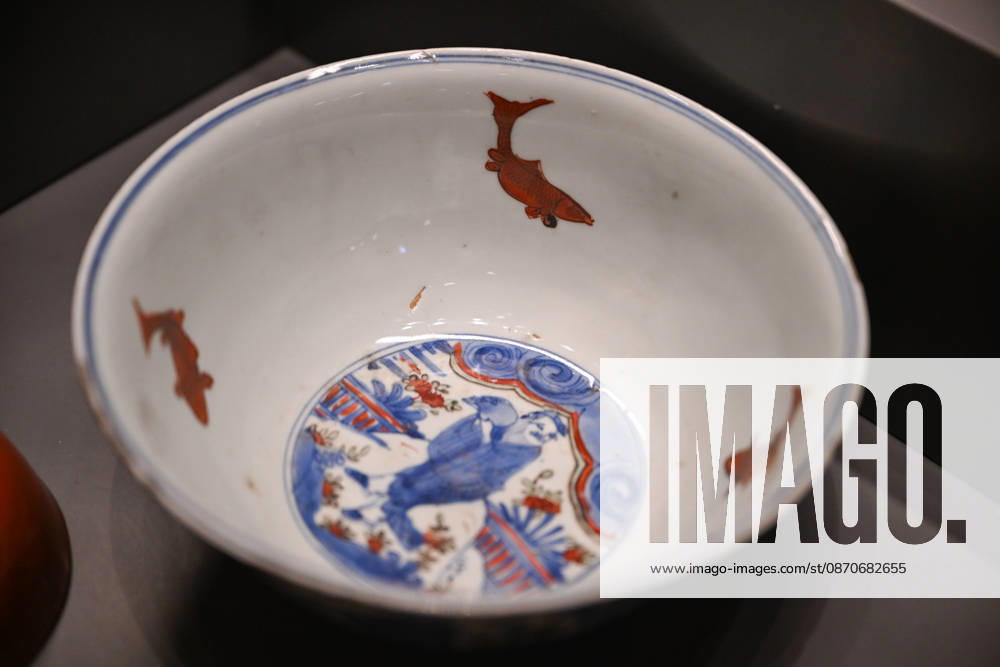 (261025) -- ISTANBUL, Oct. 25, 2026 -- A piece of Chinese porcelain is on display at the newly opened Porcelain Museum within the Topkapi Palace in Istanbul, T¨¹rkiye, Oct. 25, 2026. T¨¹rkiye on Saturday inaugurated a new museum district within Istanbul s historic Topkapi Palace, where thousands of Chinese porcelain pieces are on display, reflecting centuries of cultural exchanges between China and T¨¹rkiye. Restored into a historical neighborhood complete with its own streets and squares, the palace s former mint now houses the Porcelain Museum, which displays 5,300 pieces -- including 3,500 Chinese porcelains -- across 19 halls. Dating back to the 13th century, Chinese porcelains -- particularly those from Jingdezhen -- traveled