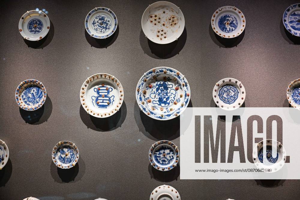 (261025) -- ISTANBUL, Oct. 25, 2026 -- Chinese porcelain pieces are on display at the newly opened Porcelain Museum within the Topkapi Palace in Istanbul, T¨¹rkiye, Oct. 25, 2026. T¨¹rkiye on Saturday inaugurated a new museum district within Istanbul s historic Topkapi Palace, where thousands of Chinese porcelain pieces are on display, reflecting centuries of cultural exchanges between China and T¨¹rkiye. Restored into a historical neighborhood complete with its own streets and squares, the palace s former mint now houses the Porcelain Museum, which displays 5,300 pieces -- including 3,500 Chinese porcelains -- across 19 halls. Dating back to the 13th century, Chinese porcelains -- particularly those from Jingdezhen -- traveled al