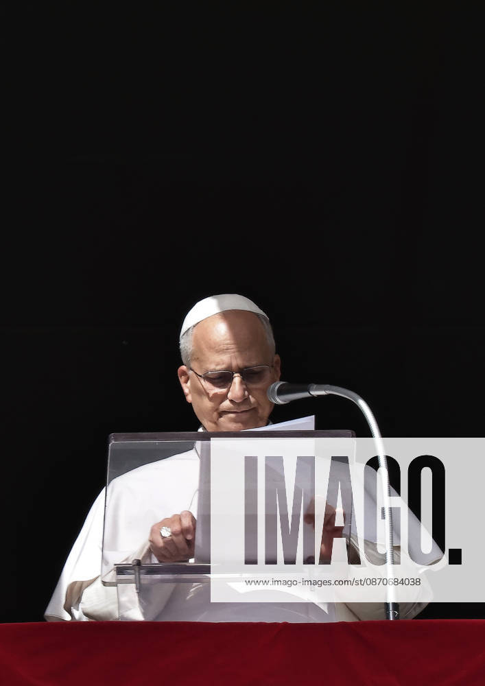 Vatican City - POPE LEO XIV delivers Angelus prayer in St. Peter s Square at the Vatican.. EvandroInetti_via ZUMA Wire Vatican City State - ZUMAi15_ 20261025_zaf_i15_011