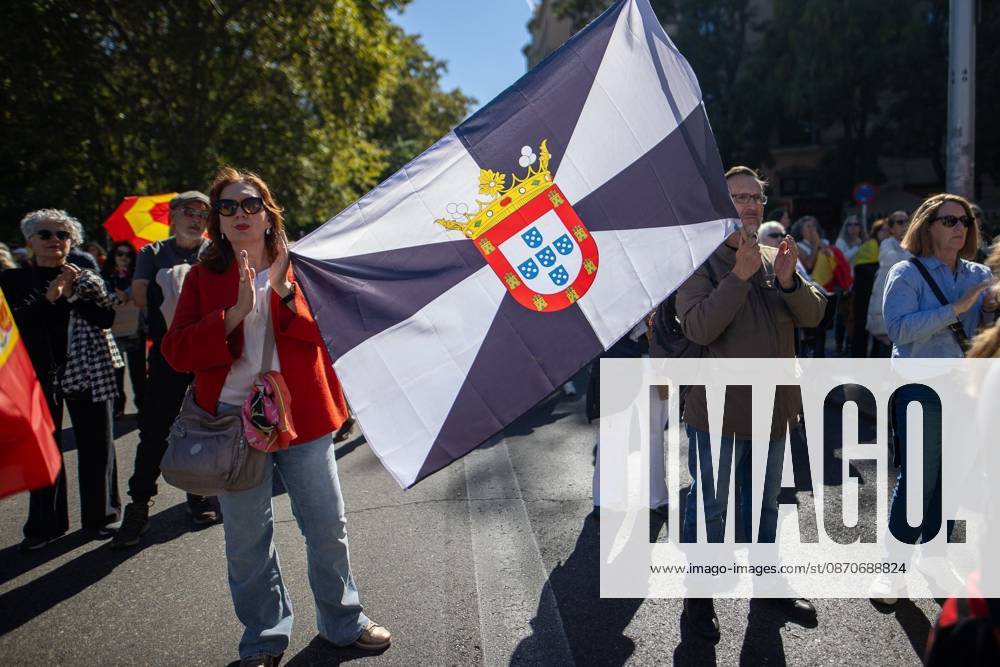 Restoration of social normalcy in Ceuta. MADRID, SPAIN OCTOBER 25, 2026: Thousands of people in Madrid have rallied in support of the demands made by women from Ceuta known locally as caballas who are calling for a return to normalcy in the autonomous city. Madrid MADRID Spain