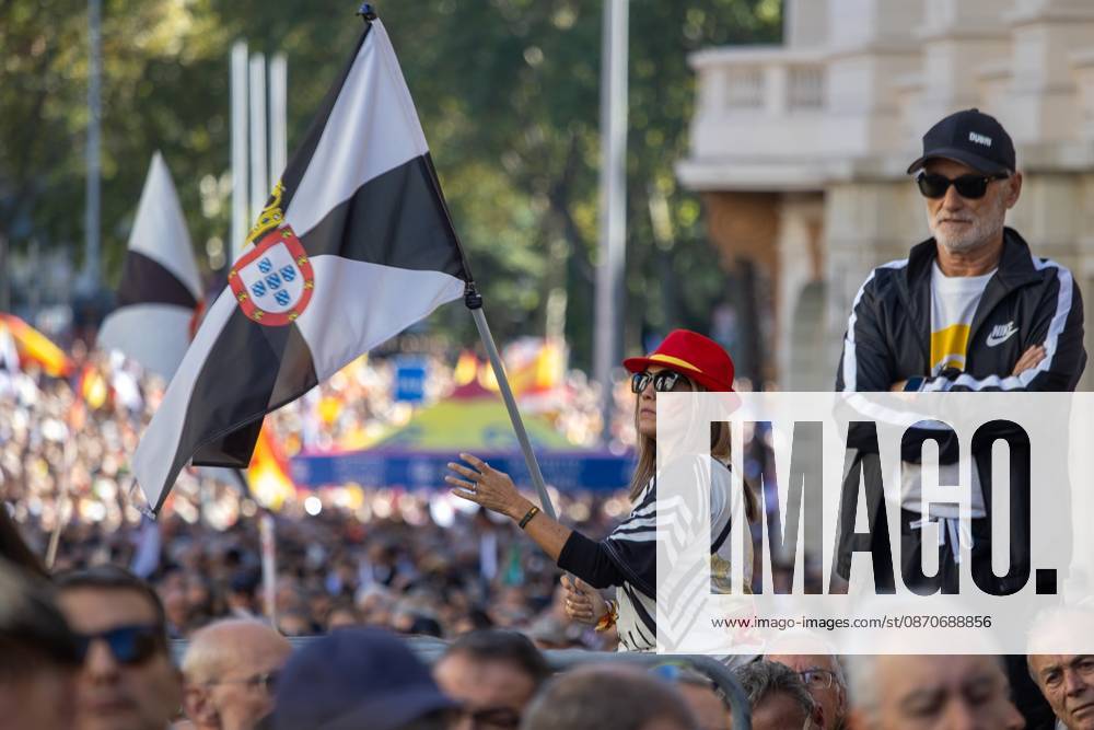 A woman waves a flag of Ceuta..Thousands of people in Madrid have rallied in support of the demands made by women from CeutaÃ¢â‚¬known locally as caballas Ã¢â‚¬who are calling for a return to normalcy in the autonomous city. Madrid Spain - ZUMAs197 20261025_aaa_s197_111