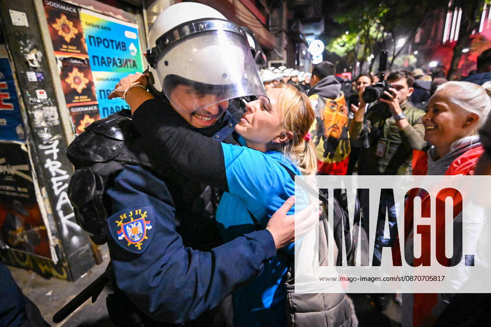 Citywide euphoria breaks out in Belgrade as former president Aleksandar VuÄÂiÄ¡ admits defeat on the night of the Serbian elections on 25 October, 2026 Belgrade Serbia - ZUMAa256 20261025_zip_a256_035